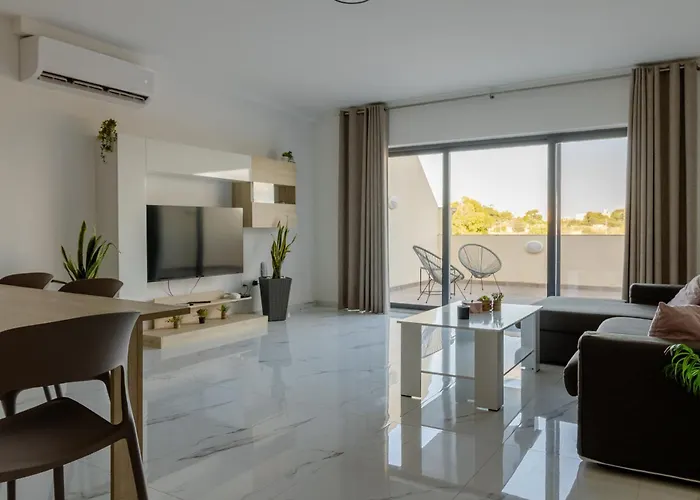 Appartement Penthouse 6 With 3 Bedroom *