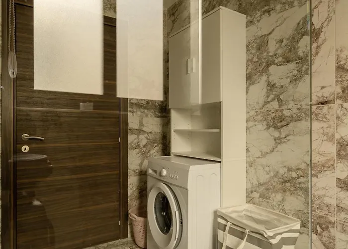 Penthouse 6 With 3 Bedroom *