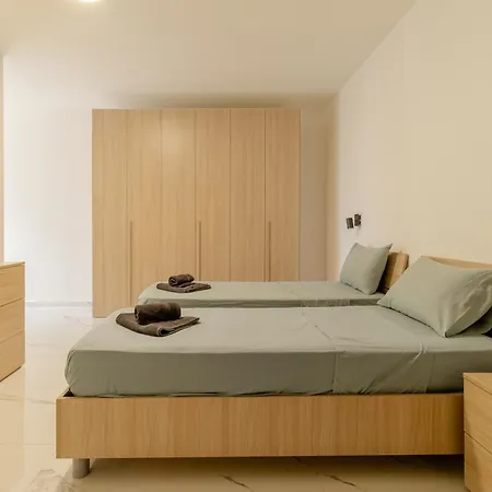 Апартаменты Penthouse With 3 Bedroom