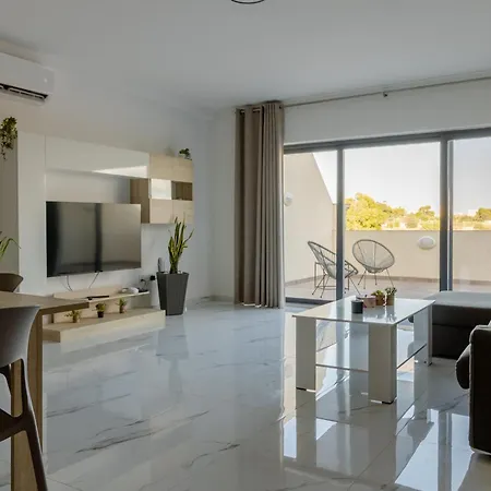 公寓 Penthouse 6 With 3 Bedroom *