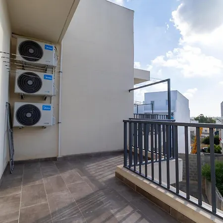 Penthouse 6 With 3 Bedroom * Luqa